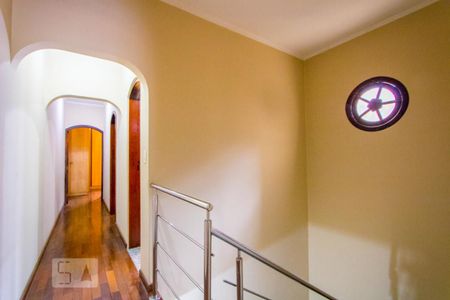 Casa à venda com 225m², 3 quartos e 4 vagas Casa à venda com 225m², 3 quartos e 4 vagasCorredor