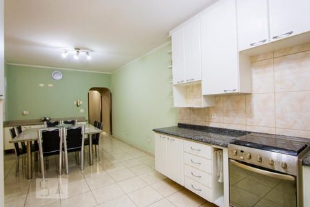 Casa à venda com 225m², 3 quartos e 4 vagas Casa à venda com 225m², 3 quartos e 4 vagasCozinha