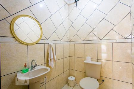 Casa à venda com 225m², 3 quartos e 4 vagas Casa à venda com 225m², 3 quartos e 4 vagasBanheiro de serivço