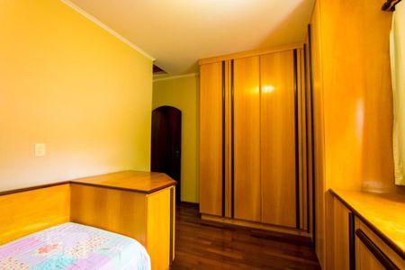 Casa à venda com 225m², 3 quartos e 4 vagas Casa à venda com 225m², 3 quartos e 4 vagasQuarto 3