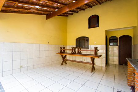 Casa à venda com 225m², 3 quartos e 4 vagas Casa à venda com 225m², 3 quartos e 4 vagasEspaço gourmet