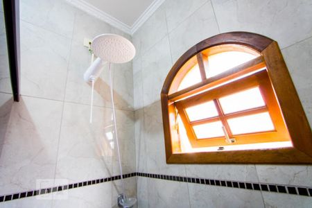 Casa à venda com 225m², 3 quartos e 4 vagas Casa à venda com 225m², 3 quartos e 4 vagasBanheiro social 1