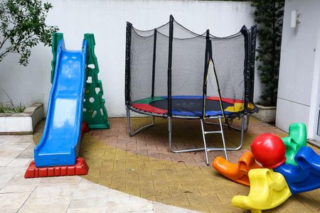 Apartamento para alugar com 138m², 3 quartos e 2 vagasÁrea Comum - Playground