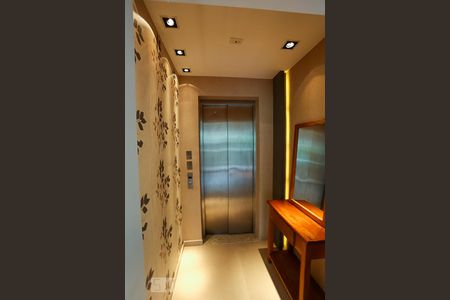 Apartamento para alugar com 138m², 3 quartos e 2 vagasHall