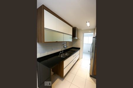 Apartamento para alugar com 138m², 3 quartos e 2 vagasCozinha