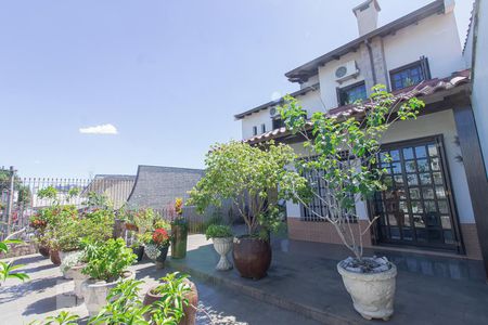 Casa à venda com 335m², 4 quartos e 3 vagasVaranda