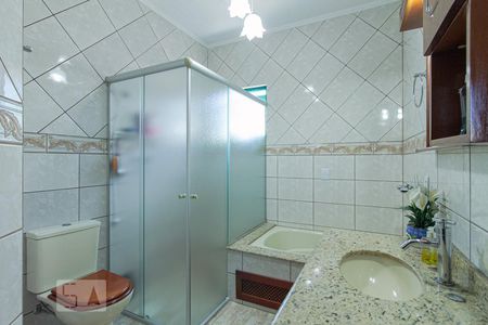 Casa à venda com 335m², 4 quartos e 3 vagasBanheiro da Suíte