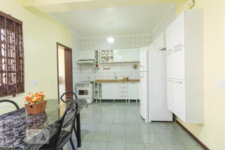 Casa à venda com 335m², 4 quartos e 3 vagasCozinha