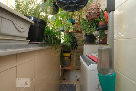 Apartamento à venda com 69m², 2 quartos e 1 vagaÁrea de Serviço