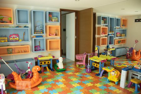 Apartamento à venda com 510m², 4 quartos e 6 vagas Apartamento à venda com 510m², 4 quartos e 6 vagasBrinquedoteca