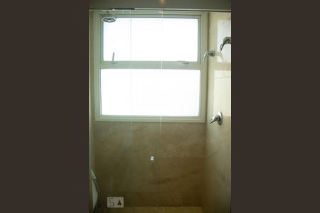 Apartamento à venda com 510m², 4 quartos e 6 vagas Apartamento à venda com 510m², 4 quartos e 6 vagasBanheiro Suíte 1