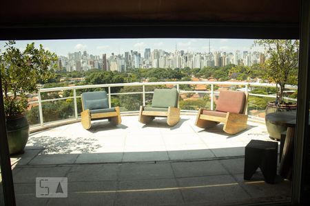 Apartamento à venda com 510m², 4 quartos e 6 vagas Apartamento à venda com 510m², 4 quartos e 6 vagasVaranda gourmet