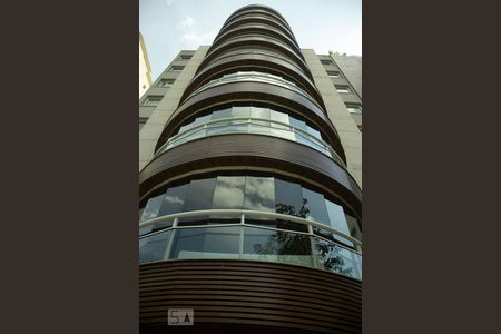 Apartamento à venda com 510m², 4 quartos e 6 vagas Apartamento à venda com 510m², 4 quartos e 6 vagasFachada