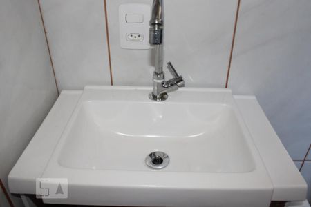 Casa à venda com 92m², 2 quartos e 1 vagaDetalhe banheiro