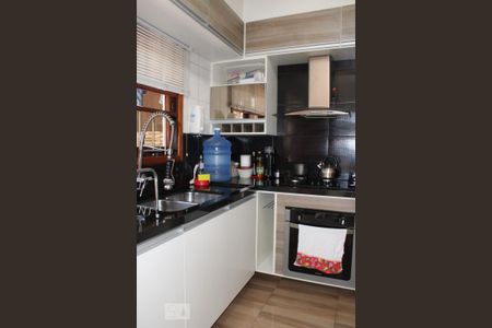 Casa à venda com 92m², 2 quartos e 1 vagaCozinha - Armários