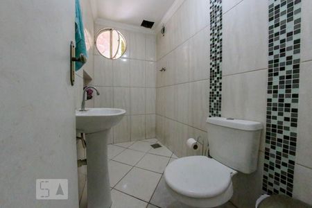 Casa à venda com 200m², 6 quartos e 3 vagas Casa à venda com 200m², 6 quartos e 3 vagasBanheiro Social 2