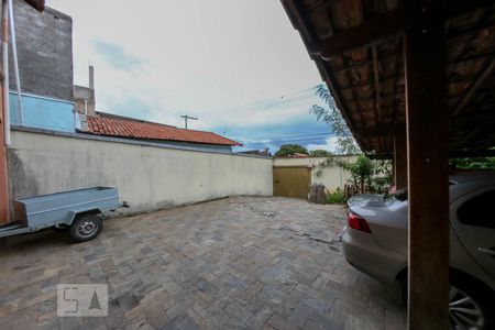 Casa à venda com 200m², 6 quartos e 3 vagas Casa à venda com 200m², 6 quartos e 3 vagasGaragem