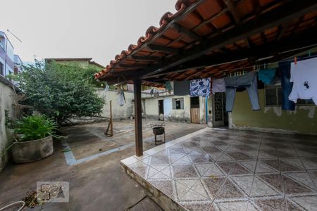 Casa à venda com 200m², 6 quartos e 3 vagas Casa à venda com 200m², 6 quartos e 3 vagasQuintal