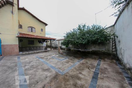 Casa à venda com 200m², 6 quartos e 3 vagas Casa à venda com 200m², 6 quartos e 3 vagasQuintal
