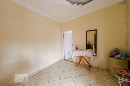 Casa à venda com 200m², 6 quartos e 3 vagas Casa à venda com 200m², 6 quartos e 3 vagasSala 2