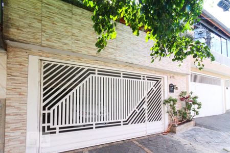 Casa à venda com 160m², 2 quartos e 4 vagasFachada