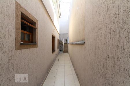 Casa à venda com 160m², 2 quartos e 4 vagasCorredor externo