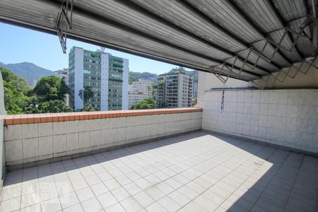 Apartamento à venda com 169m², 3 quartos e sem vaga Apartamento à venda com 169m², 3 quartos e sem vagaCobertura