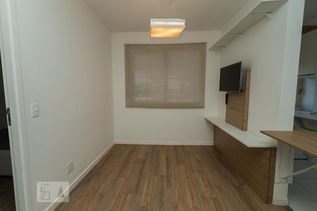 Sala de kitnet/studio para alugar com 1 quarto, 31m² em Água Branca, São Paulo