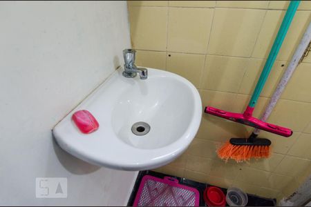 Apartamento à venda com 65m², 2 quartos e 1 vaga Apartamento à venda com 65m², 2 quartos e 1 vagaBanheiro de serviço