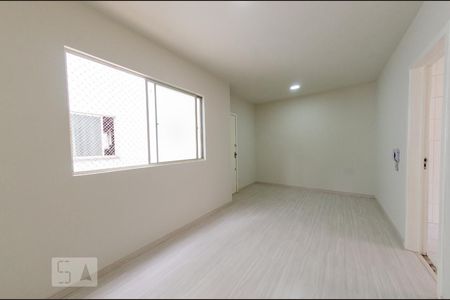 Sala de apartamento à venda com 3 quartos, 60m² em Estoril, Belo Horizonte