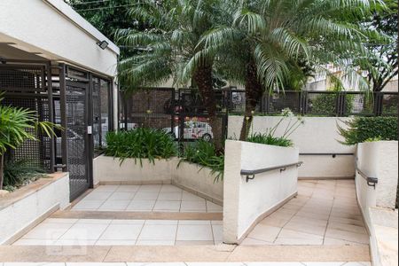 Apartamento à venda com 70m², 2 quartos e 2 vagas Apartamento à venda com 70m², 2 quartos e 2 vagasRampa de acesso