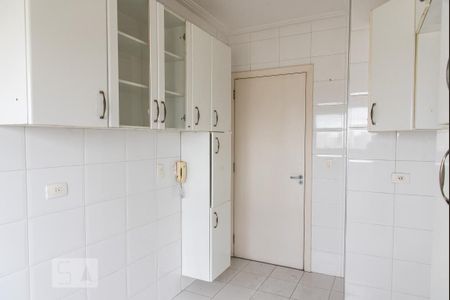 Apartamento à venda com 70m², 2 quartos e 2 vagas Apartamento à venda com 70m², 2 quartos e 2 vagasCozinha