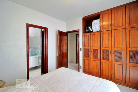 Casa para alugar com 400m², 4 quartos e 30 vagasSuíte 1