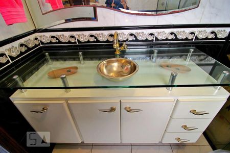 Casa para alugar com 400m², 4 quartos e 30 vagasBanheiro da Suíte 3