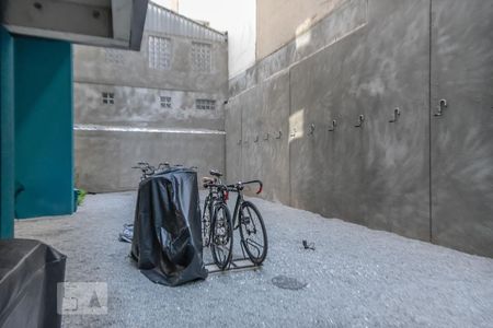 Apartamento à venda com 33m², 2 quartos e sem vaga Apartamento à venda com 33m², 2 quartos e sem vagaÁrea comum - Bicicletário