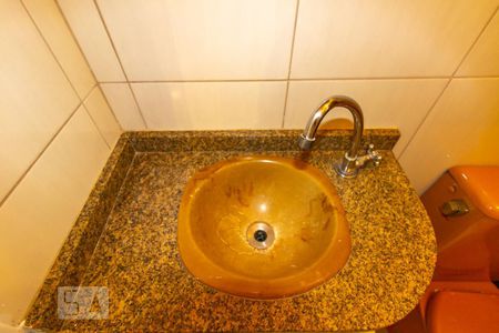 Apartamento para alugar com 60m², 2 quartos e 1 vaga Apartamento para alugar com 60m², 2 quartos e 1 vagaBanheiro