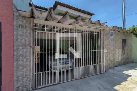 Casa à venda com 65m², 1 quarto e sem vaga Casa à venda com 65m², 1 quarto e sem vagaFachada