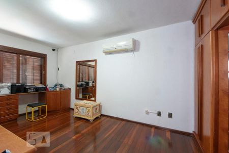Casa à venda com 400m², 4 quartos e 4 vagasQuarto 4 Suíte