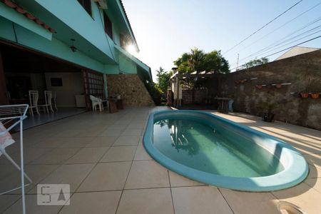 Casa à venda com 400m², 4 quartos e 4 vagasPiscina