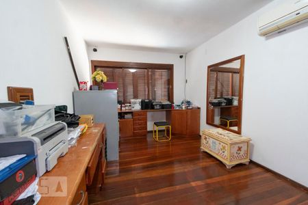 Casa à venda com 400m², 4 quartos e 4 vagasQuarto 4 Suíte