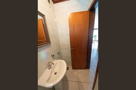 Casa à venda com 400m², 4 quartos e 4 vagasBanheiro 4