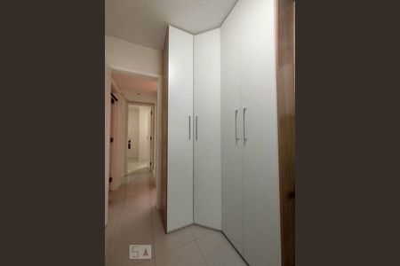 Apartamento à venda com 97m², 3 quartos e 1 vagaQuarto 3 - Armários