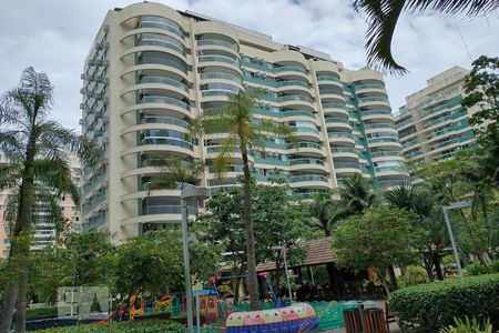 Apartamento à venda com 97m², 3 quartos e 1 vagaFachada do bloco