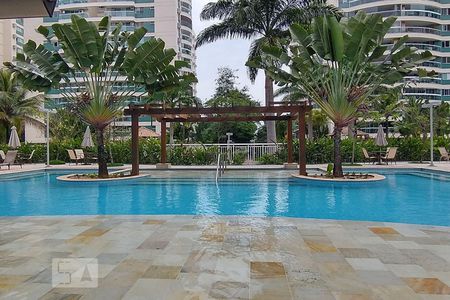 Apartamento à venda com 97m², 3 quartos e 1 vagaÁrea comum - Piscina