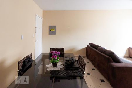 Sala de apartamento para alugar com 3 quartos, 78m² em Jardim Ester Yolanda, São Paulo