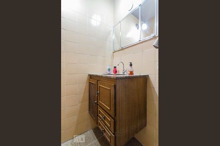 Apartamento à venda com 57m², 2 quartos e sem vaga Apartamento à venda com 57m², 2 quartos e sem vagaBanheiro