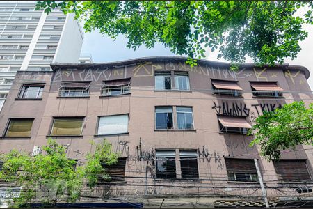 Apartamento à venda com 57m², 2 quartos e sem vaga Apartamento à venda com 57m², 2 quartos e sem vagaFachada