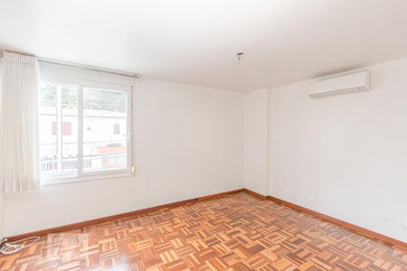 Casa à venda com 155m², 3 quartos e 2 vagas Casa à venda com 155m², 3 quartos e 2 vagasSuíte