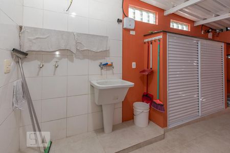 Casa à venda com 155m², 3 quartos e 2 vagas Casa à venda com 155m², 3 quartos e 2 vagasLavanderia