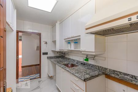 Casa à venda com 155m², 3 quartos e 2 vagas Casa à venda com 155m², 3 quartos e 2 vagasCozinha